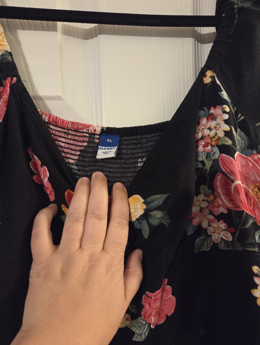Floral Black Romper with Puff Sleeves - Picture 3 of 3
